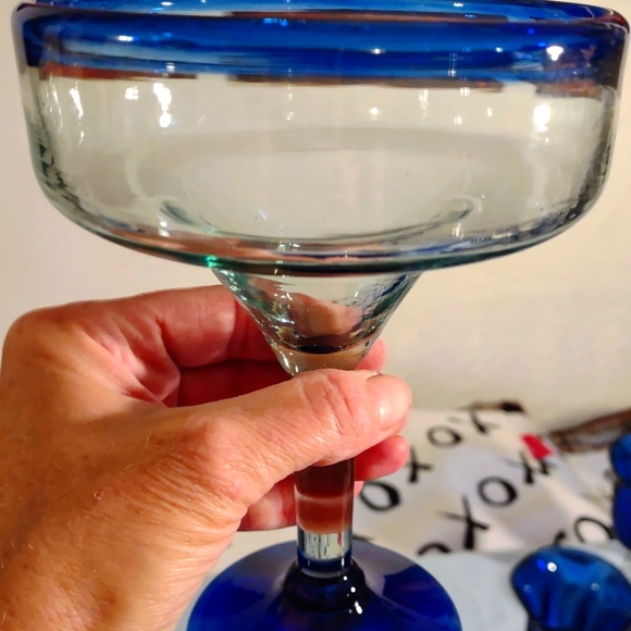 3 Vintage Beautiful BLUE GLASS MARGARITA GLASSES!! 🤩 - Picture 5 of 6